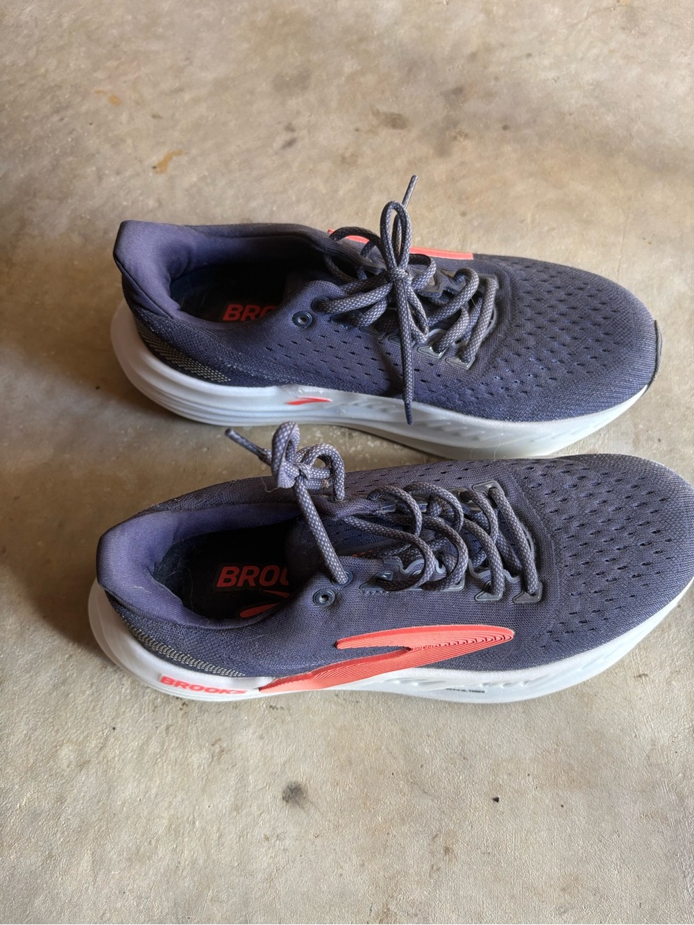 Brooks Women’s Glycerin Max Running Shoes - Size 9 - Like New